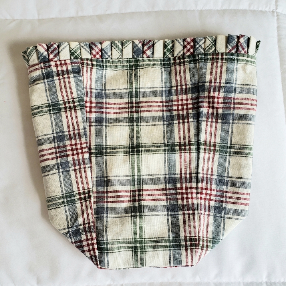 Longaberger Market Day plaid liner for Large Spoon basket.